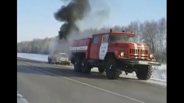 На трассе сгорел автомобиль.