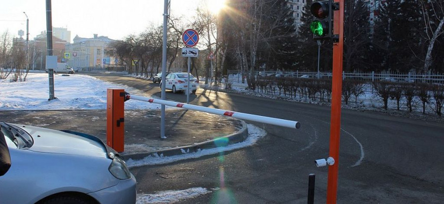 В Барнауле средний чек клиентов первой платной парковки составил 50 рублей.