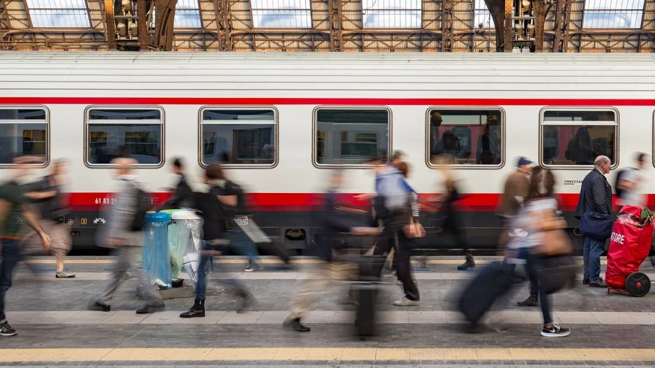 Поезд. Вокзал.