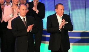 Ведущий КВН Александр Масляков и президент РФ Владимир Путин.