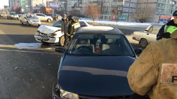 ДТП в Бийске у "Изумрудного". 9 декабря 2017 года.