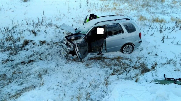 Под Рубцовском в ДТП погибли два человека. 10 декабря 2017 года.