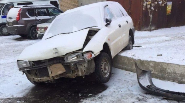 В центре Барнаула произошло загадочное ДТП.