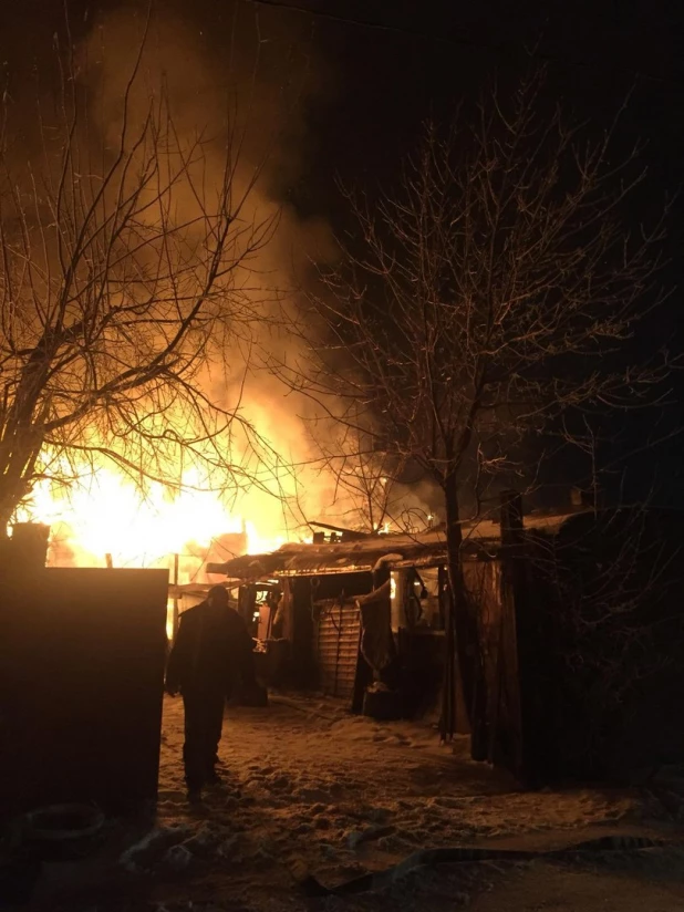 Пожар в частном доме в Барнауле