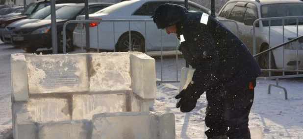 Строительство снежного городка.