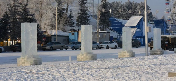 Строительство снежного городка.