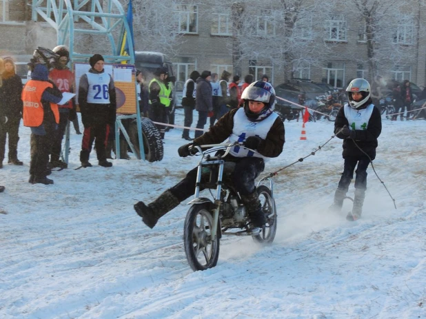 Гонки мотолыжных экипажей в Научном городке