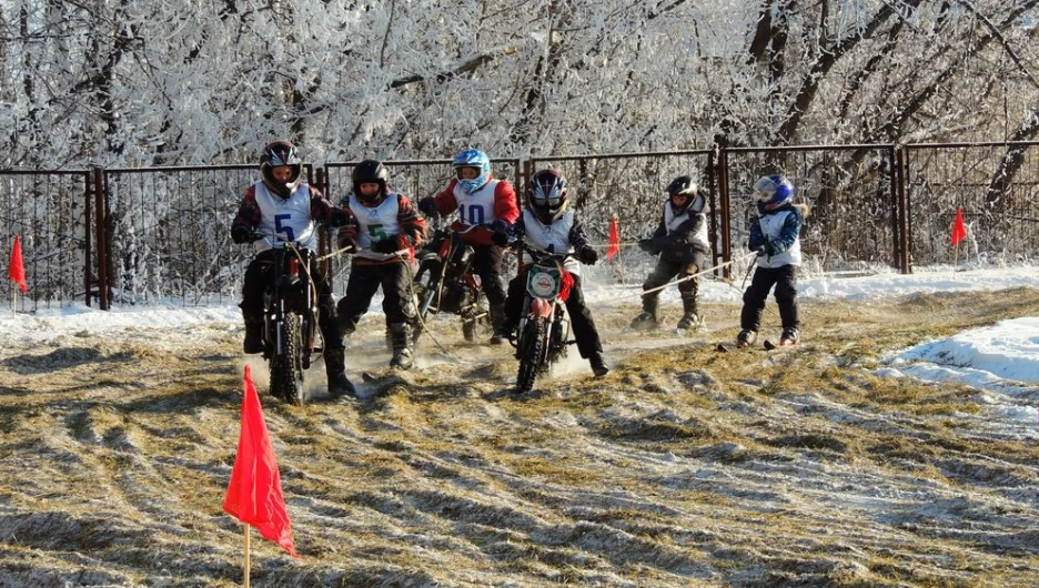 Гонки мотолыжных экипажей в Научном городке