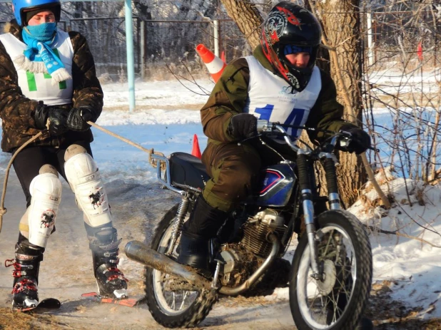 Гонки мотолыжных экипажей в Научном городке