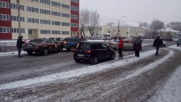 ДТП в Барнауле на ул. Советской армии. 