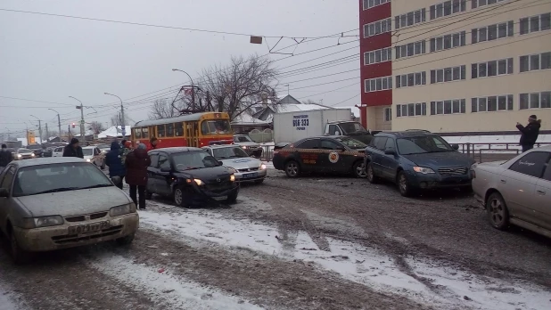 ДТП в Барнауле на ул. Советской армии. 