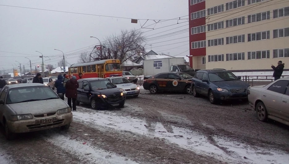 ДТП в Барнауле на ул. Советской армии. 