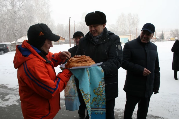 Открытие новой хоккейной площадки в Тальменке