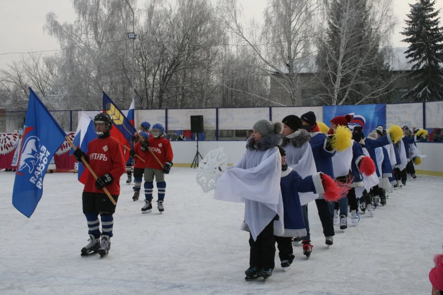 Открытие новой хоккейной площадки в Тальменке