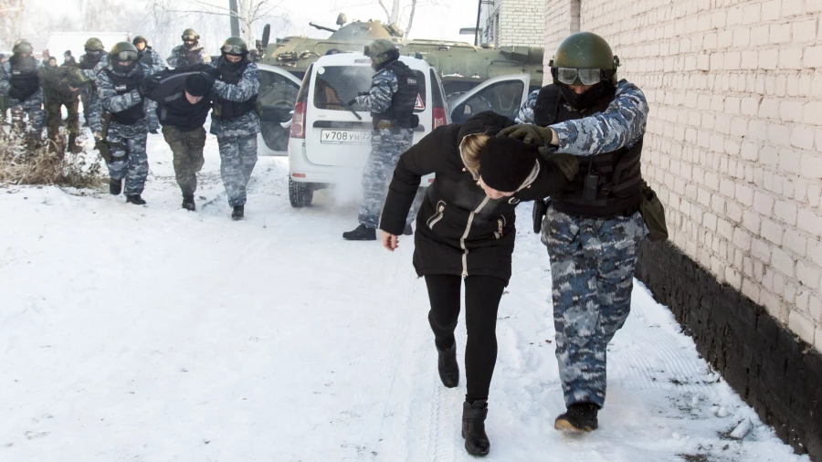 Елена Устинова в роли заложницы, спецназ алтайского УФСИН.