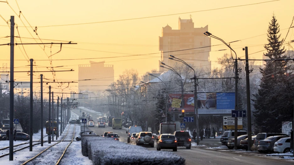 Барнаул зимой. Транспорт. Проспект Ленина. 
