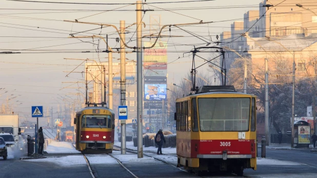 Барнаул зимой. Транспорт. 