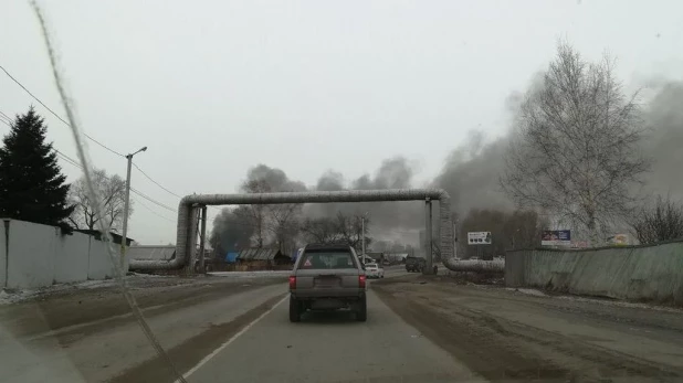 В Алтайском крае мужчина погиб при пожаре в деревянном доме.