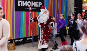 Семейный праздник "Новогодние узоры" в ТЦ "Пионер".