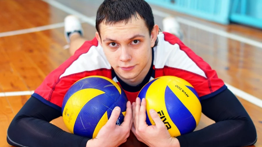 Максим Фролов создал самый популярный YouTube-канал о волейболе.