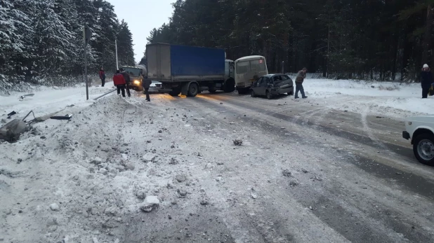 ДТП на Лесном тракте, 9 января 2018.