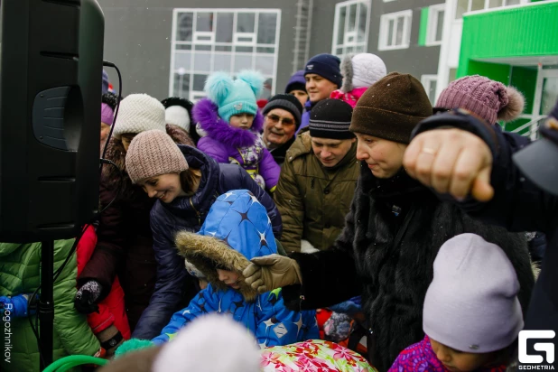 Большой новогодний праздник 