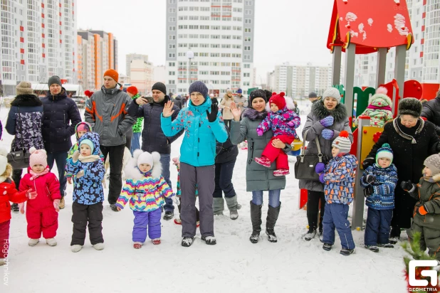 Большой новогодний праздник 