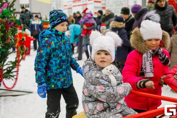 Большой новогодний праздник 