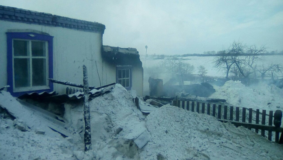 В селе Вишнёвка Рубцовского района у пенсионерки сгрел дом.