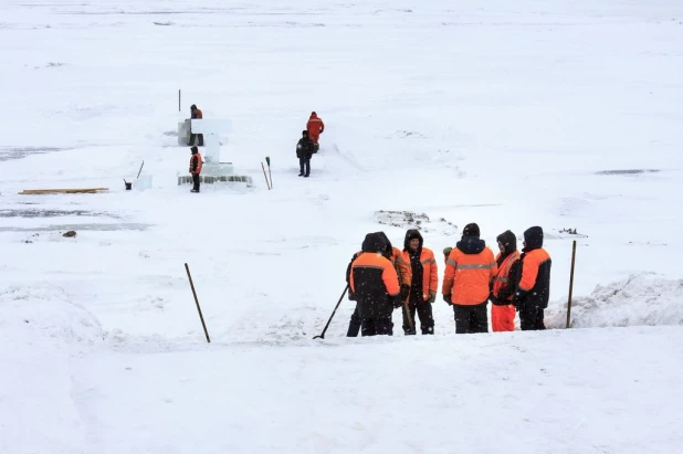 В Барнауле заканчивают подготовку Крещенского городка.