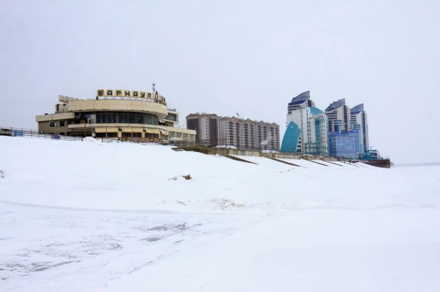 В Барнауле заканчивают подготовку Крещенского городка.