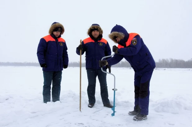 В Барнауле заканчивают подготовку Крещенского городка.