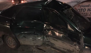 В Алтайском крае "Газель" протаранила легковушку.