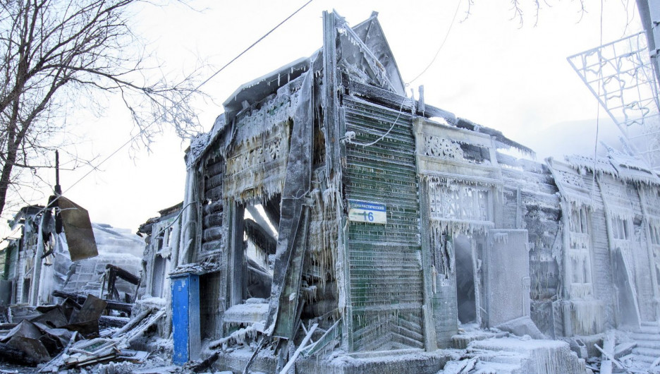 Последствия пожара в здании конторы купца Морозова. 22 января 2018.