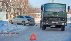 В Алтайском крае столкнулись Toyota и МАЗ.