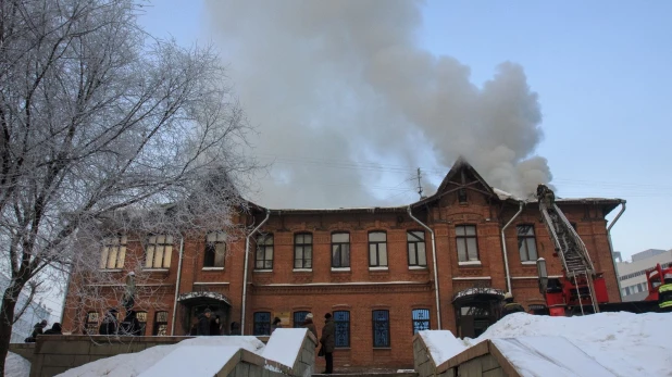 Пожар в "Доме афганца" в Барнауле.