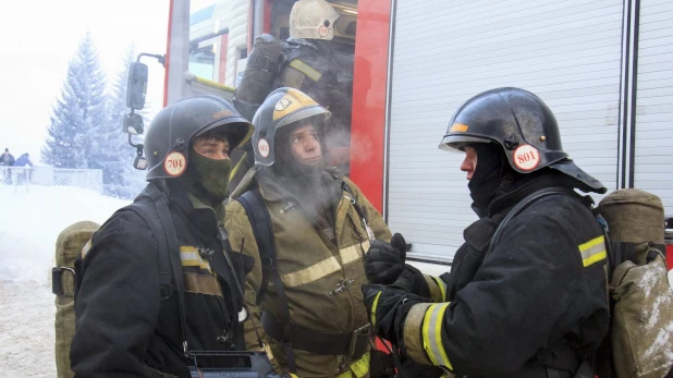 Пожар в "Доме афганца" в Барнауле.