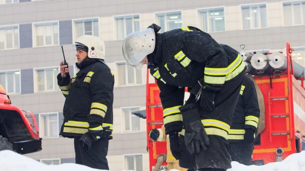 Пожар в "Доме афганца" в Барнауле.