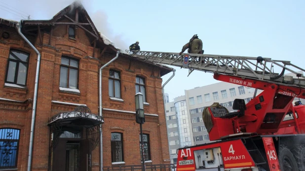 Пожар в "Доме афганца" в Барнауле.