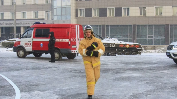 Пожар в "Доме афганца" в Барнауле.