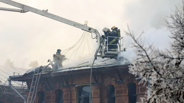 Пожар в "Доме афганца" в Барнауле.