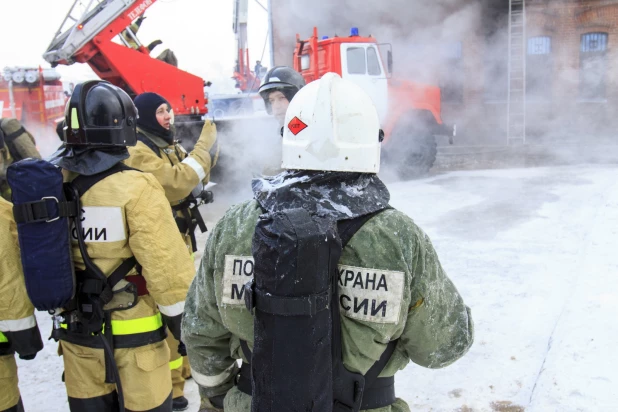 Пожар в "Доме афганца" в Барнауле.