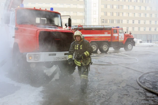 Пожар в "Доме афганца" в Барнауле.