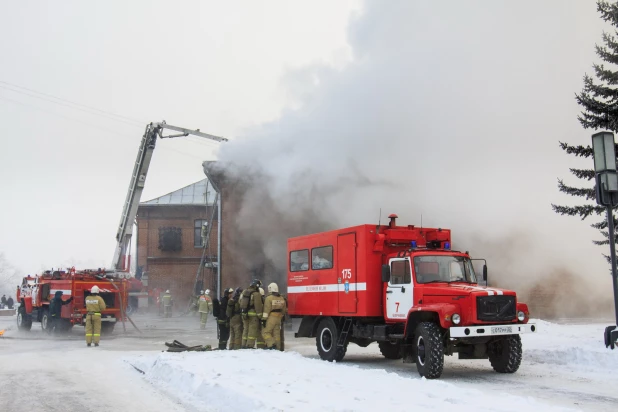 Пожар в "Доме афганца" в Барнауле.