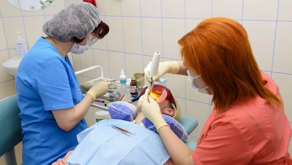 Барнаульский стоматолог рассказал о лечении зубов во сне.