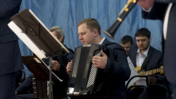 Как школьный актовый зал превратился в концертную площадку Русского камерного оркестра