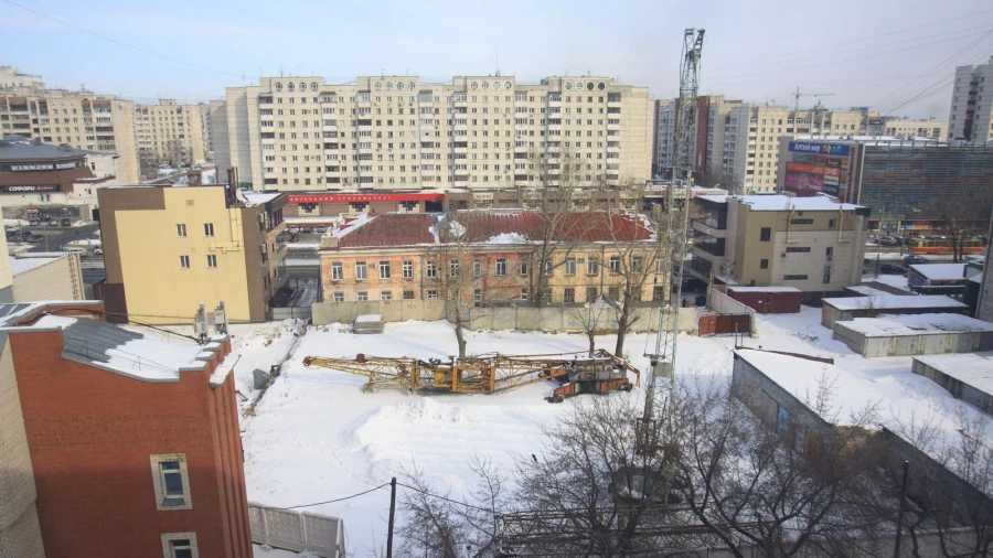 Площадка на Красноармейском, для которой 10 лет не могут придумать проект дома.