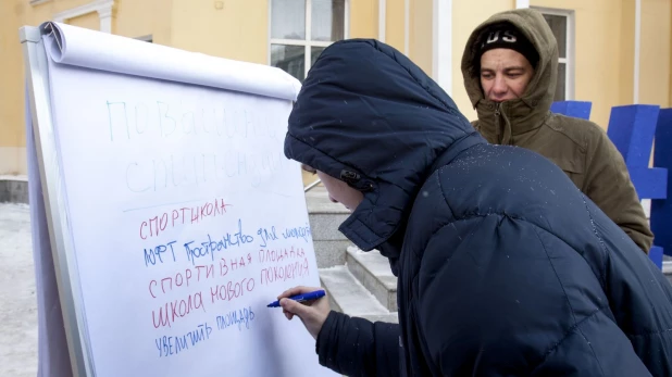 Барнаульцы рассказали ведущему Первого канала Валерию Фадееву #чтонужно сделать в городе. 2 марта 2018 года.