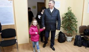 Александр Романенко проголосовал на выборах президента.