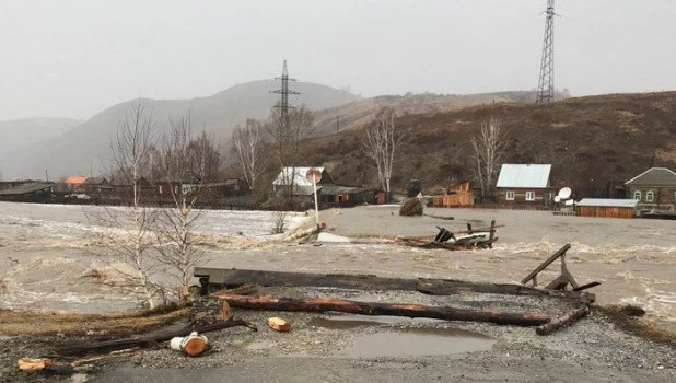 Паводок на Алтае 2018.  Вода в с. Солонешное (Солонешенский район)